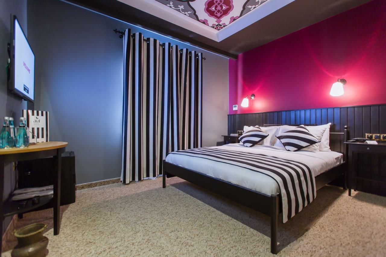 Araf Hotel Коня Екстериор снимка