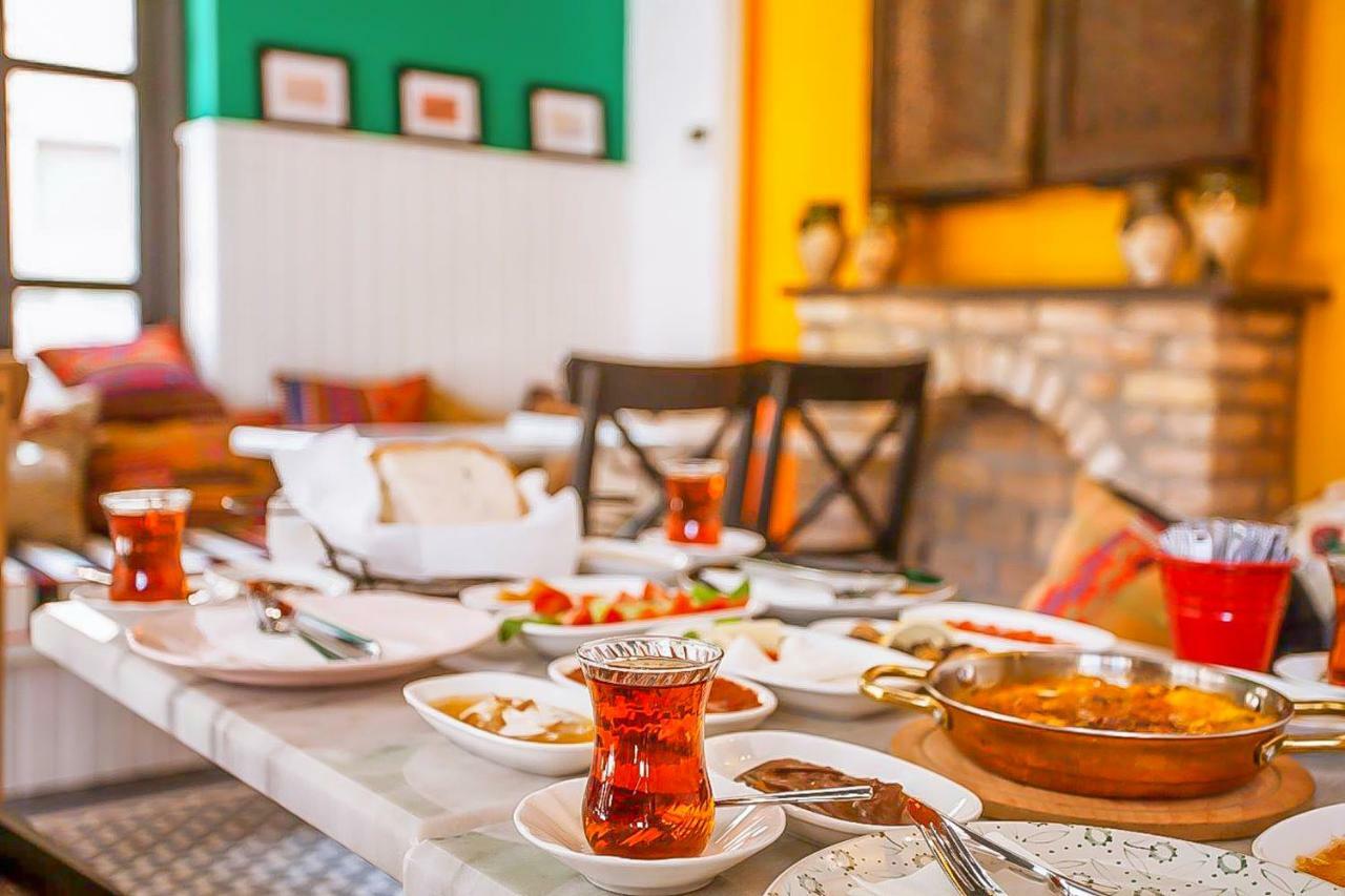 Araf Hotel Коня Екстериор снимка